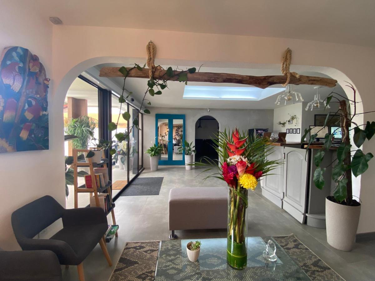Berlor Airport Inn Rio Segundo Luaran gambar