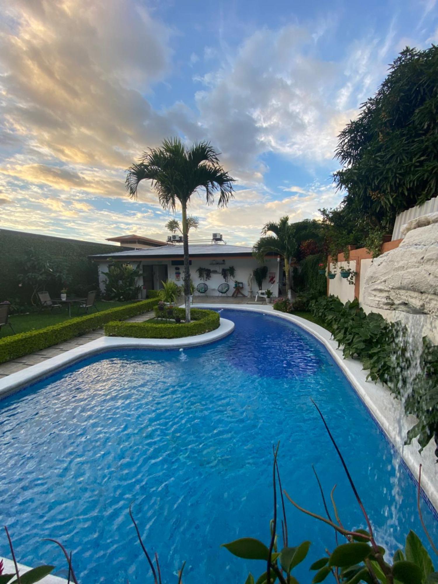 Berlor Airport Inn Rio Segundo Luaran gambar