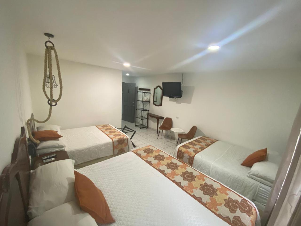 Berlor Airport Inn Rio Segundo Bilik gambar